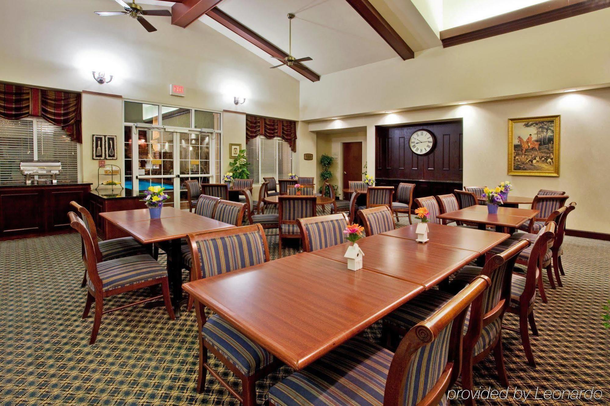 Holiday Inn Hotel And Suites Peachtree City By Ihg Bagian luar foto