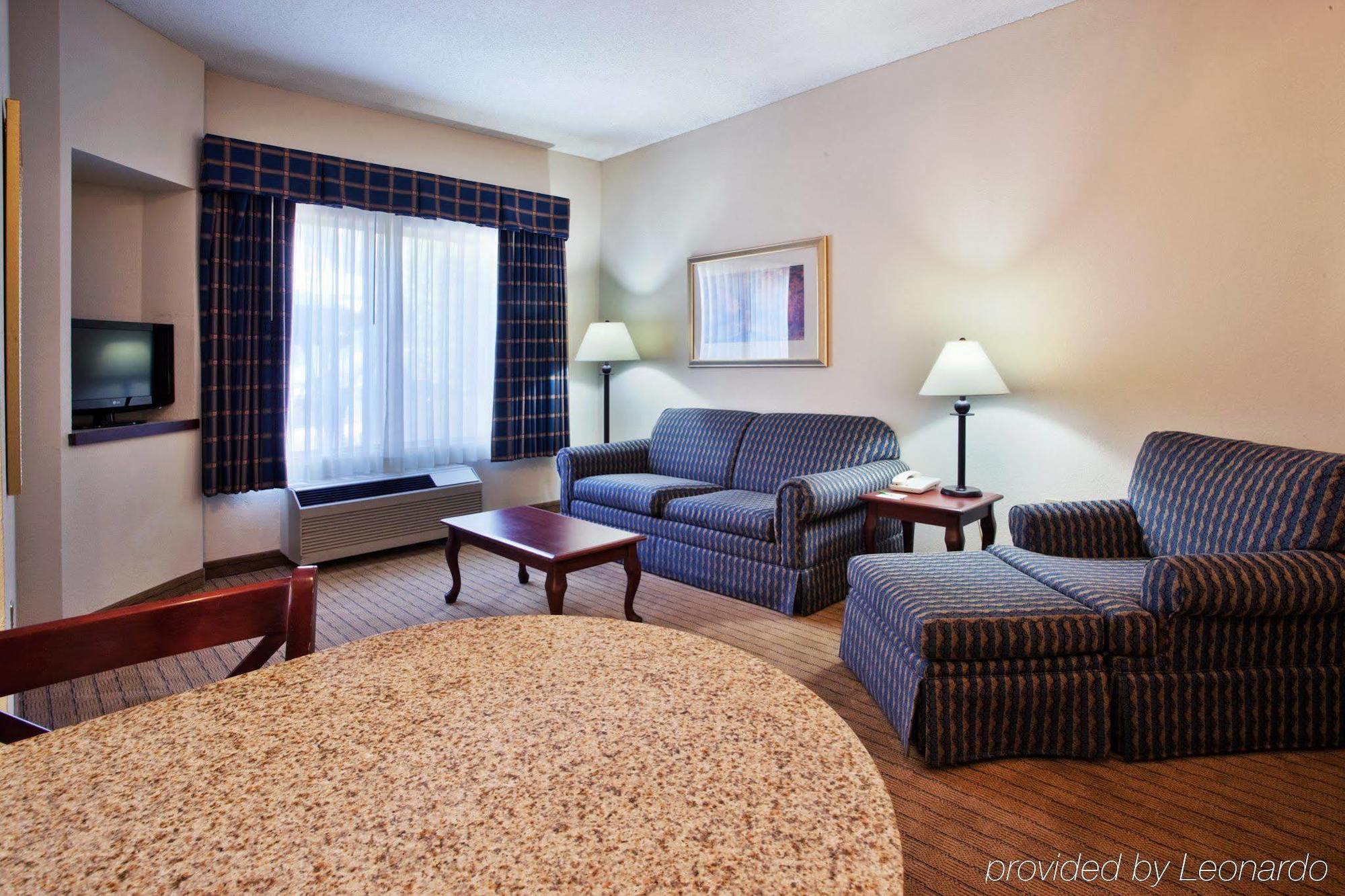 Holiday Inn Hotel And Suites Peachtree City By Ihg Ruang foto