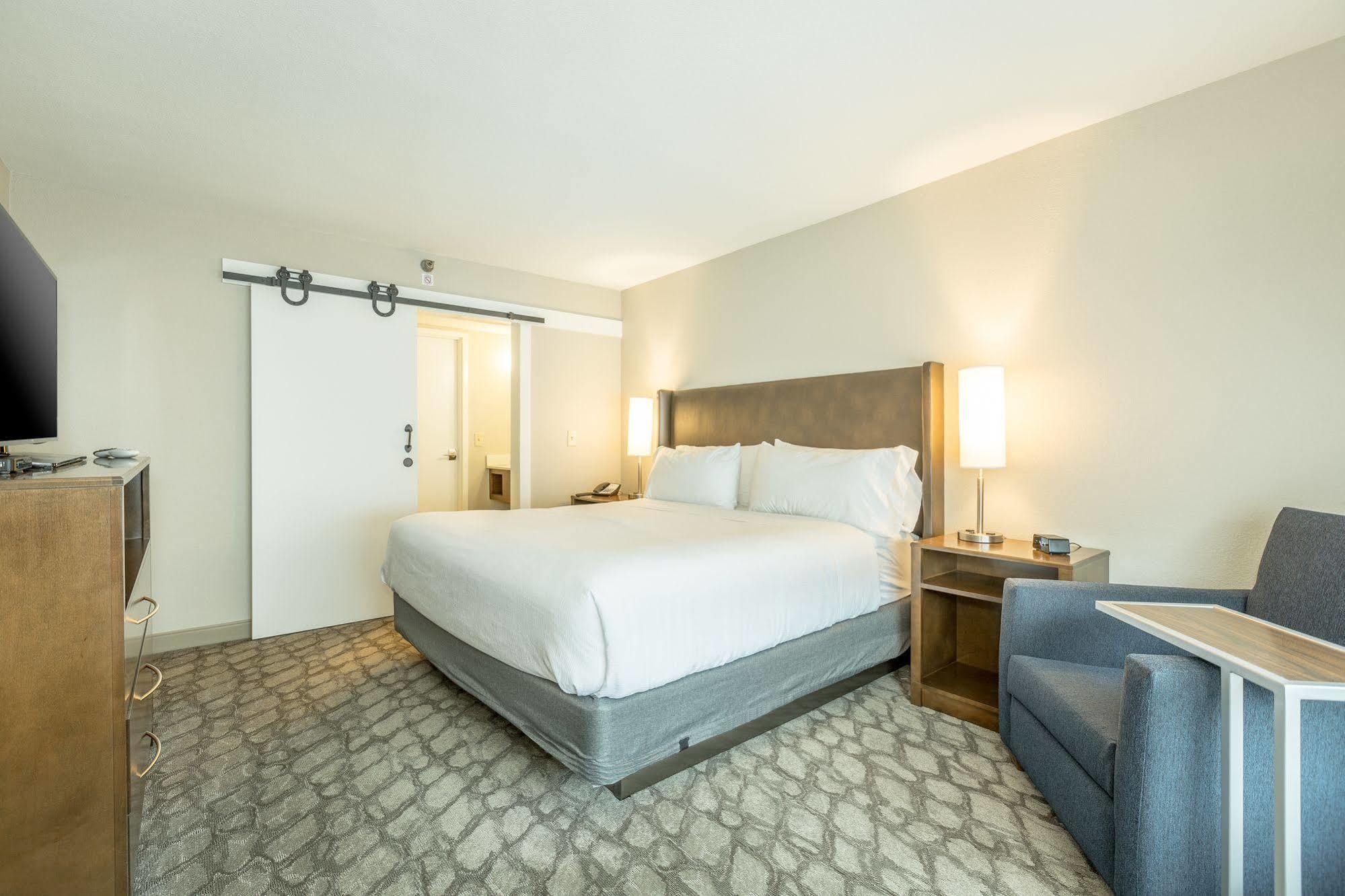 Holiday Inn Hotel And Suites Peachtree City By Ihg Bagian luar foto