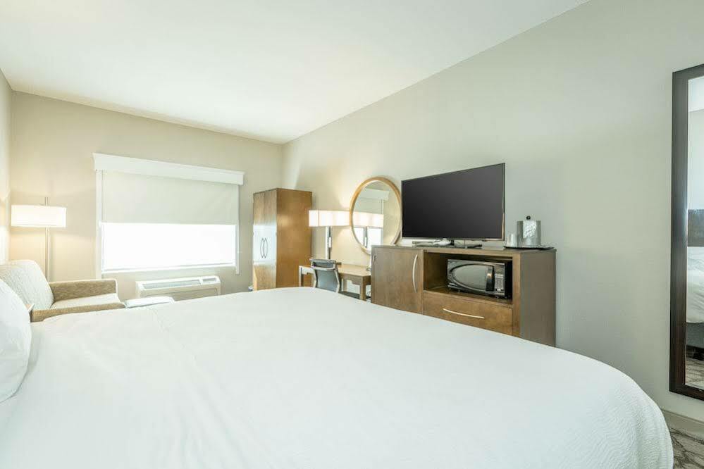 Holiday Inn Hotel And Suites Peachtree City By Ihg Bagian luar foto